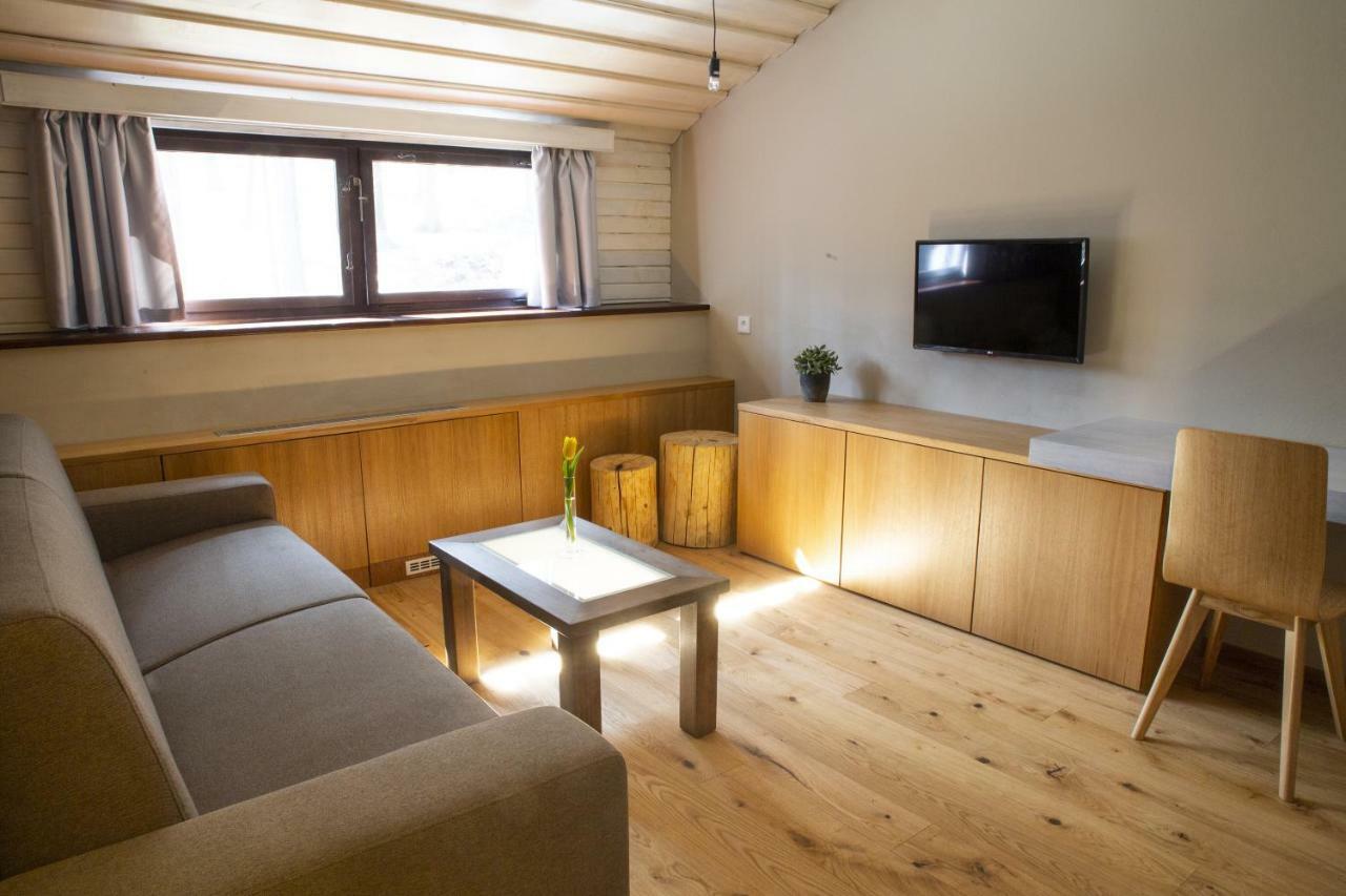 Koliba U Cerneho Medveda Hotel Zlin Ngoại thất bức ảnh